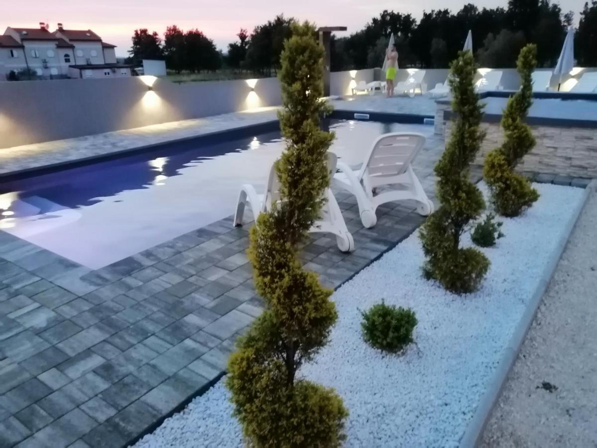פורץ Apartments Katja מראה חיצוני תמונה