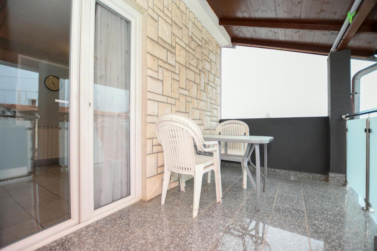 פורץ Apartments Katja מראה חיצוני תמונה